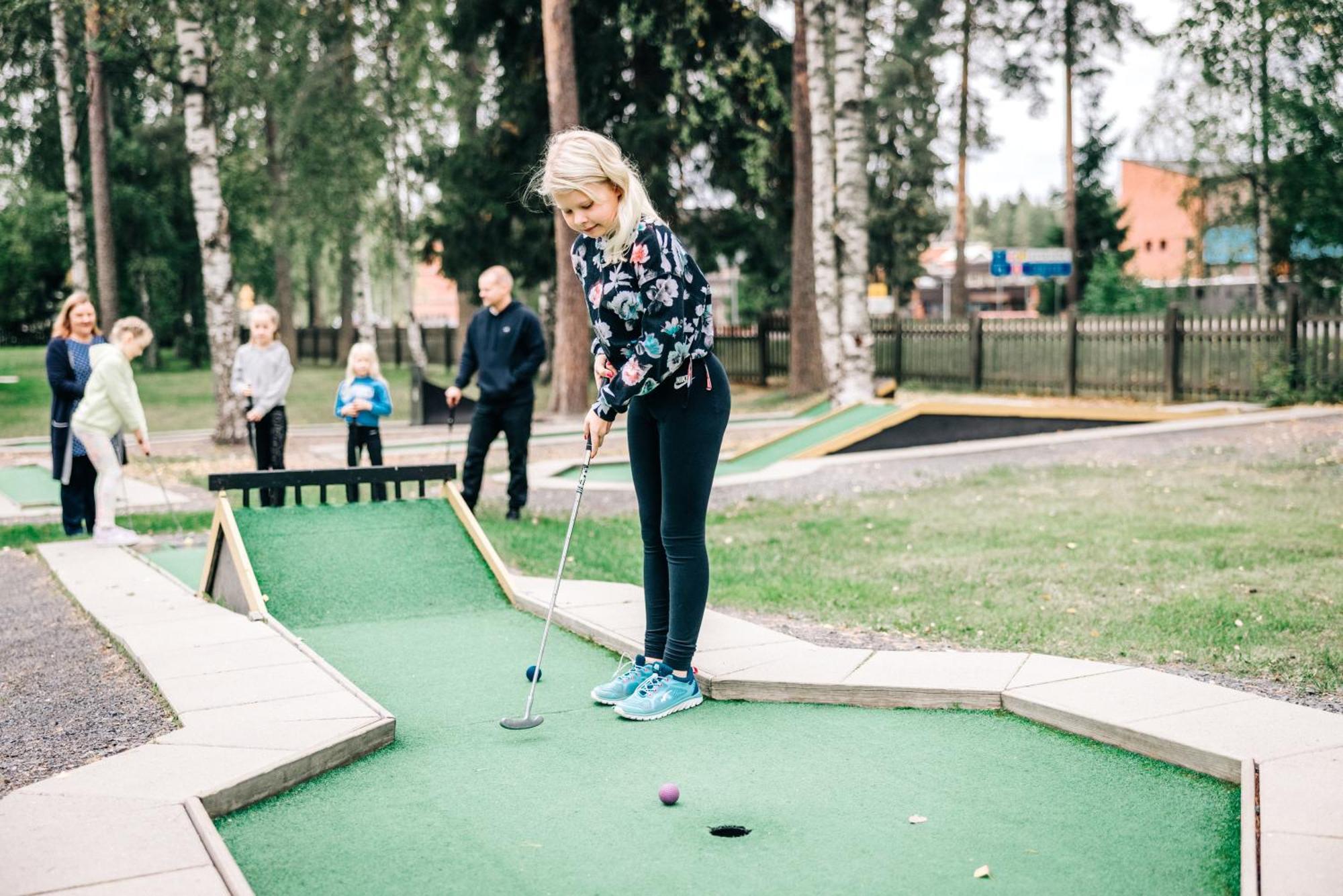 Seinaejoen Leirintaealue Hotel Seinäjoki Buitenkant foto