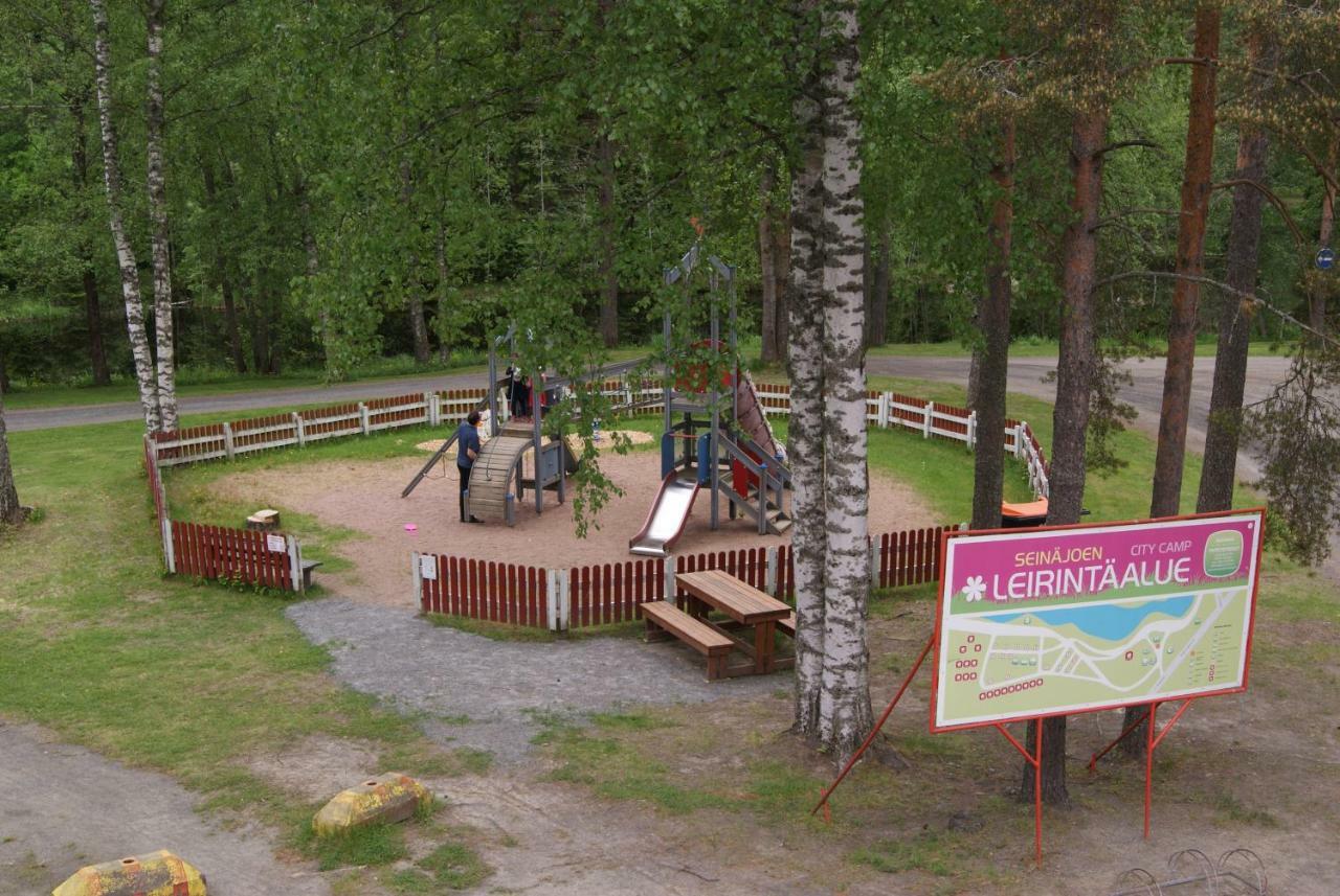 Seinaejoen Leirintaealue Hotel Seinäjoki Buitenkant foto
